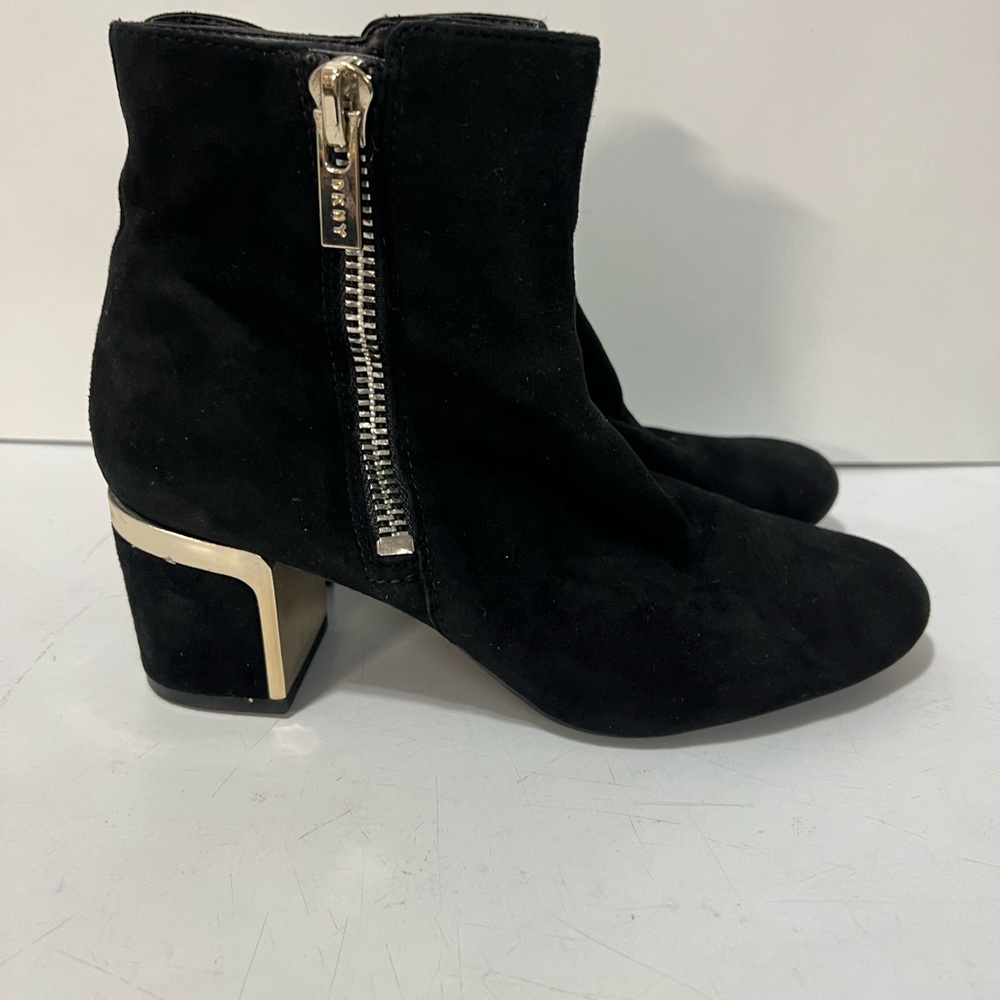 DKNY super cute Corrie boots - Picture 3 of 11